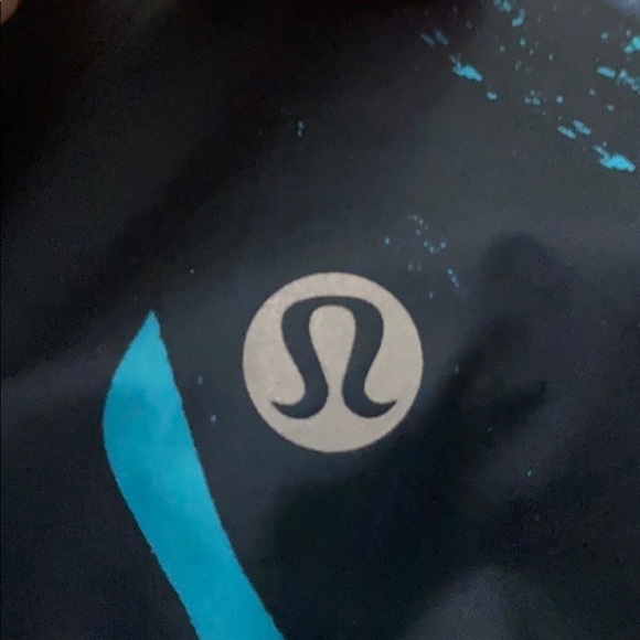 Lululemon Packable Water-Resistant Vest Blue Print 2 NWOT - Picture 11 of 12
